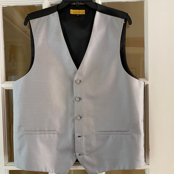 Men's 6 Piece Black Tux - Size 40 Regular - Picture 7 of 10